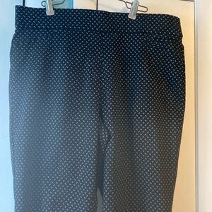 NWT Anne Klein crop pants size 14